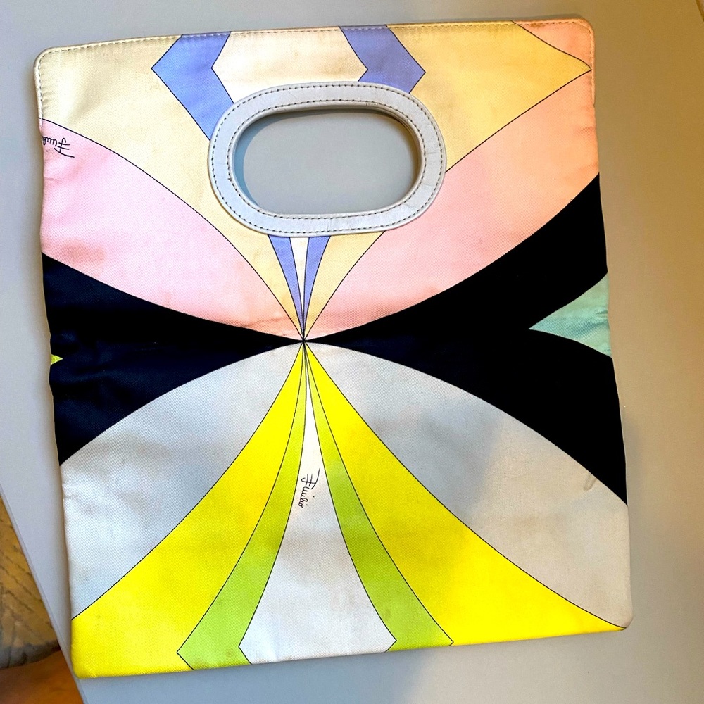Authentic Vintage Pucci fold over clutch. Colorful and delightful!
